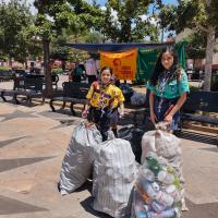 Hermanas en casa, hermanas Scouts