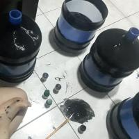 Confecção dos coletores pelos escoteiros