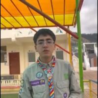 Scout dando mensaje motivacional