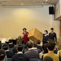 The relief supplies were sorted and packed at the Tzu Chi Neihu in Taipei City.