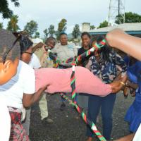 Games and fun moments with female scout leaders