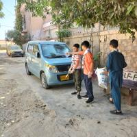 Group work. Point at garbage that is thrown away. 