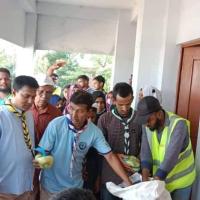 Distribution of cooked food in shelters