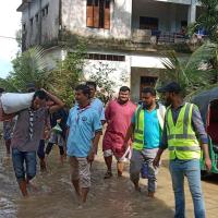 Time to carry the food inside the sack