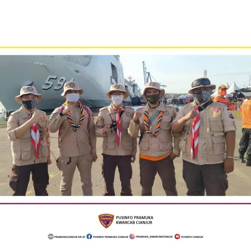 JICT (11/01/2021) - Apel pagi Operasi SAR Sriwijaya 182 hari ke 3 dengan di ikuti kurang lebih 100 Personil dari sekitar 2600 personil dari berbagai instansi atau organisasi. Apel dibuka oleh Direktur Operasi SAR Brigjen TNI Rasman