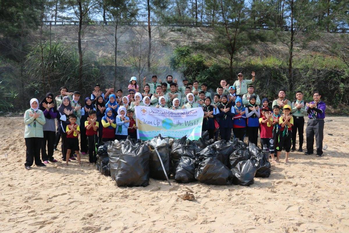 Brunei Scouts Association Organises 'Clean Up the World 2016' Campaign
