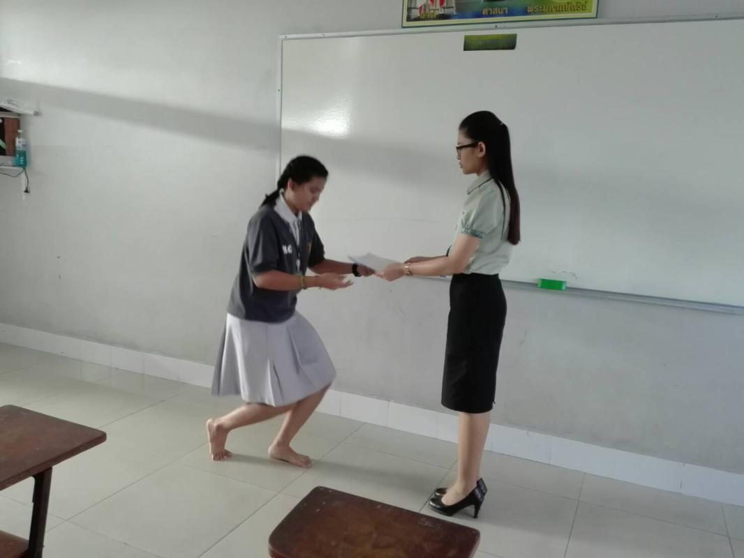 ฝึกซ้อมมารยาทไทยให้นักเรียน