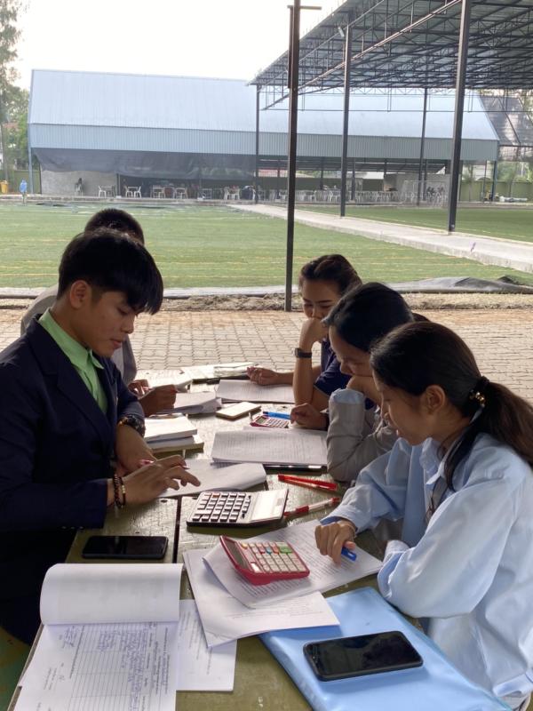 ติววิชาบัญชีให้นักเรียน