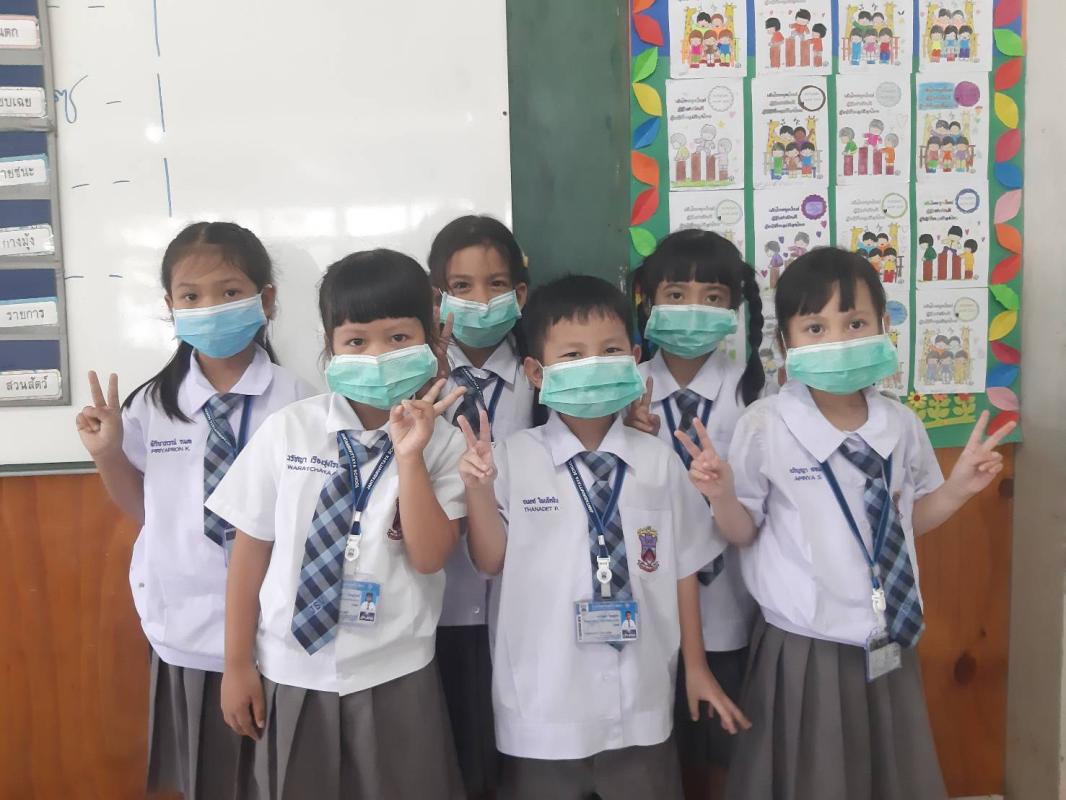 รณรงค์ร่วมกันป้องกันฝ่น pM 2.5 ร . ร จันทศิริวิทยา