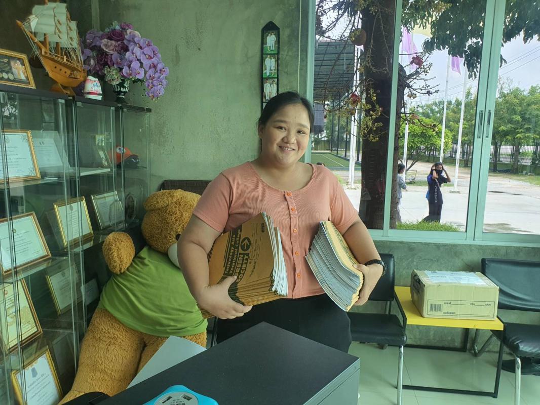 ช่วยยกของเก็บของจัดระเบียบของทำงาน