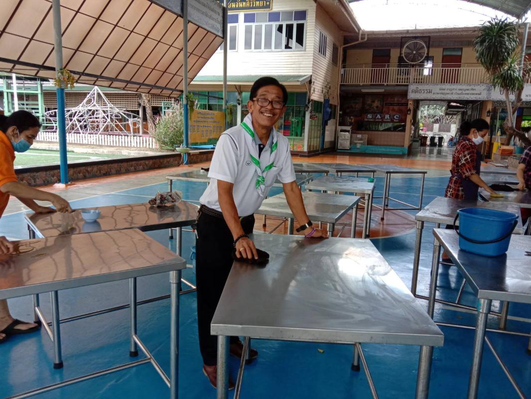 จิตอาสายกโต๊ะ