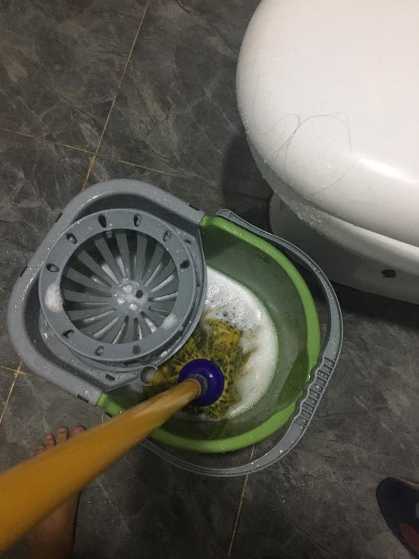 ช่วยย่าถูบ้าน