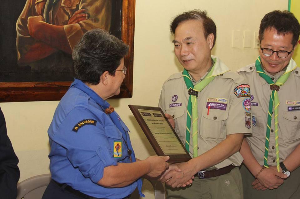 Asociación de Scouts de El Salvador y la Asociación Scout de Corea