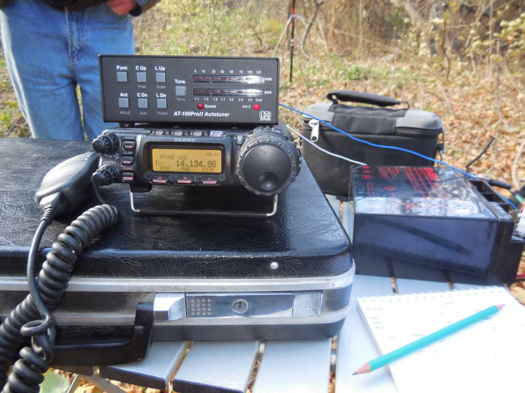 НЕБОЛЬШАЯ РАДИО ЭКСПЕДИЦИЯ В ОСЕННИЙ ЛЕС. A SMALL RADIO EXPEDITION IN THE AUTUMN FOREST.