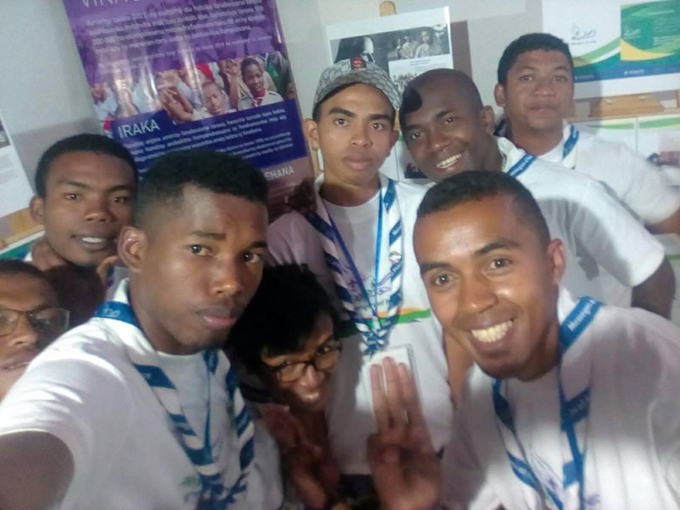 Mop Ibrahim avec les autres membres.... 