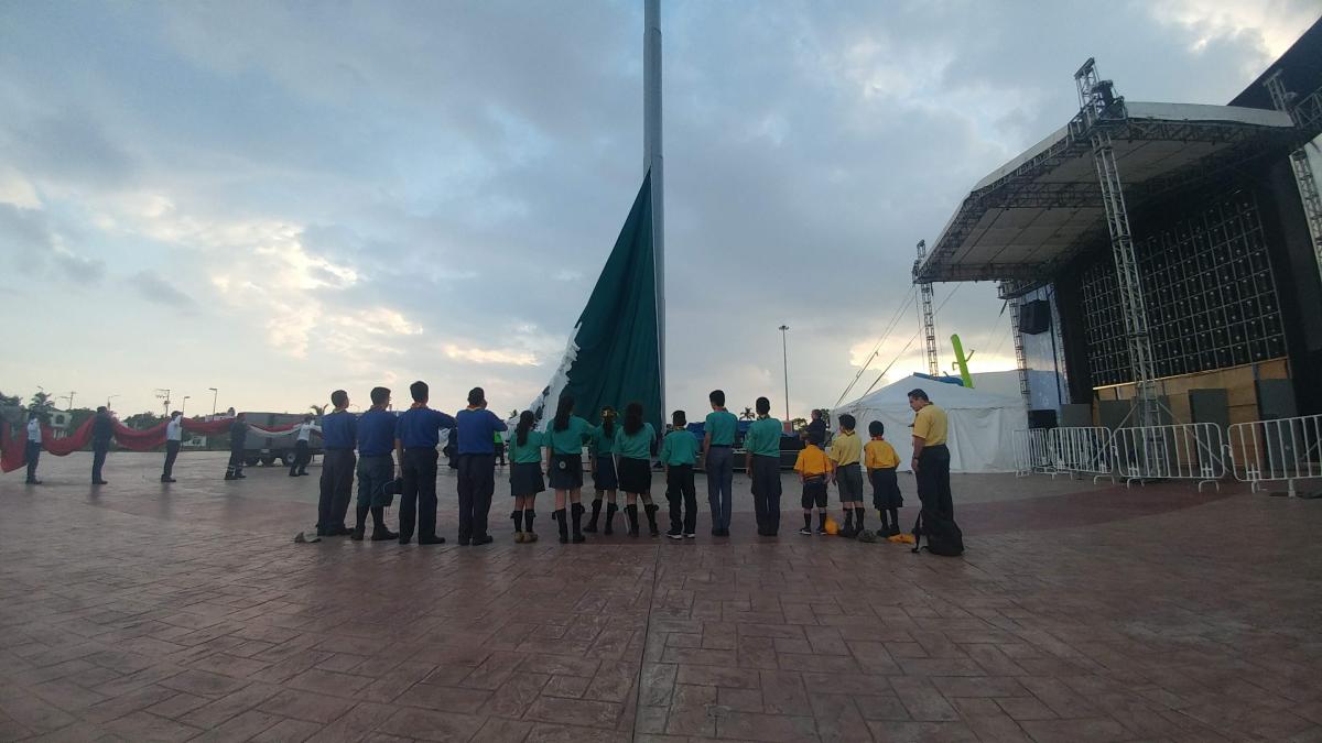 Izamiento de Bandera de México 17 Junio 2018