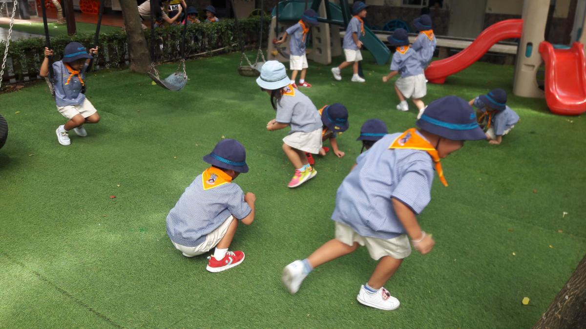 ช่วยกันบำเพ็ญประโยชน์