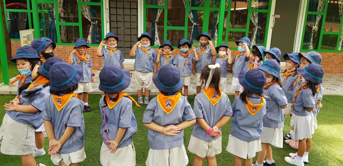 การทำความเคารพในแบบลูกเสือ