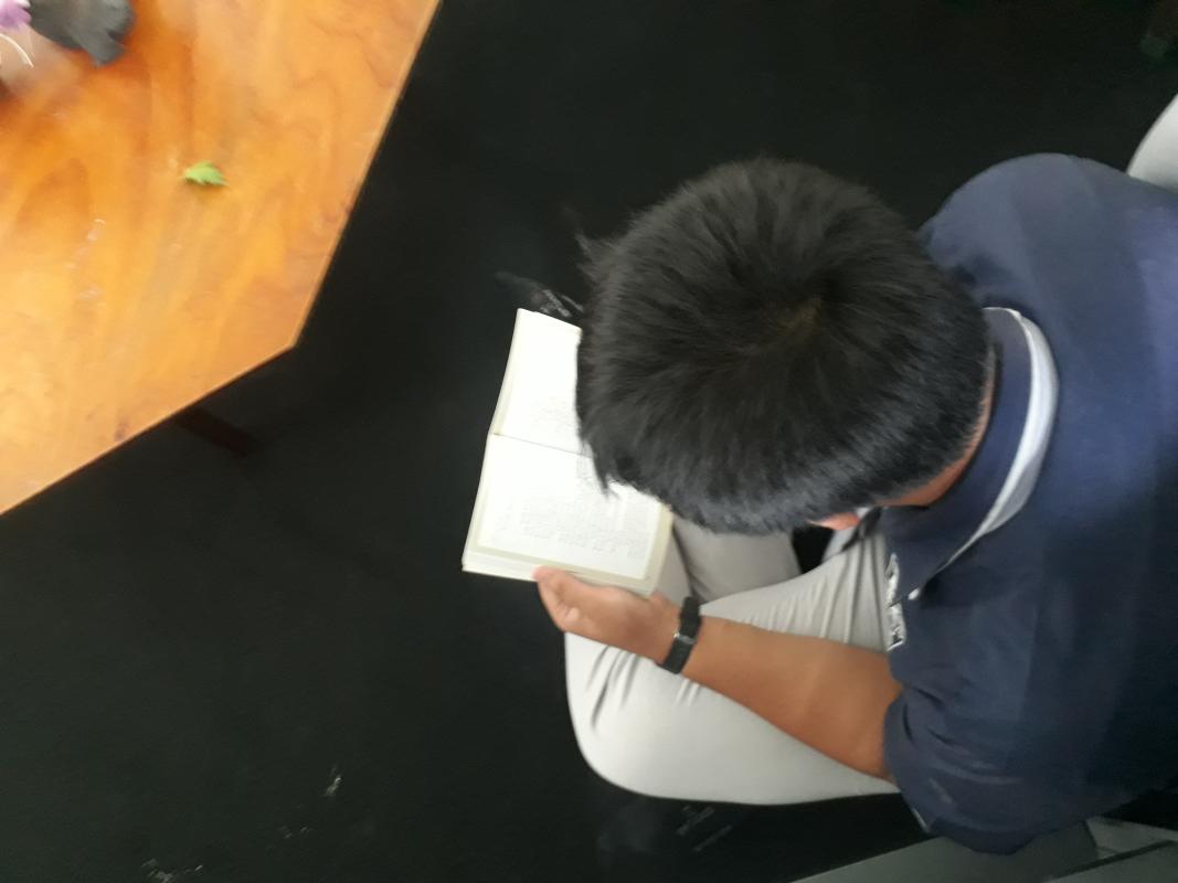 อ่านหนังสือ