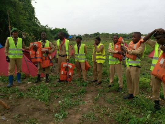 MAFURIKO YALIYOTOKEA MKOA WA MOROGORO WILAYA YA KILOSA SKAUTI WASAIDIA KUOKOA WATU NA MALI ZAO