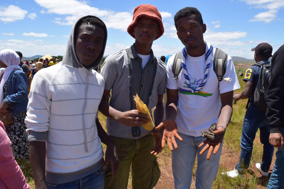 Reboisement 11/03/2018 a Imeritsiatosika Avec LA GRANDE FAMILLE DE LA COMMUNAUTE MUSULMANS DE MADAGASCAR (GFCMM)