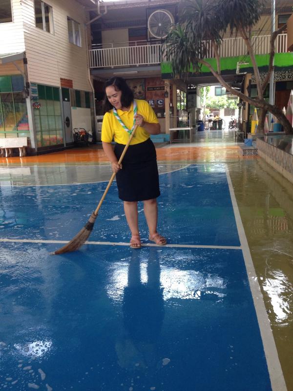 บำเพ็ญประโยชน์