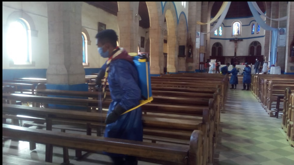 Les Scoutes du district d'Ambositra en Action face au Covid-19