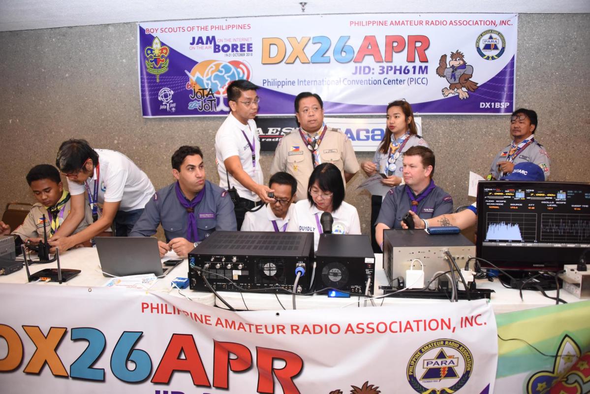 SG Ahmad Alhendawi and Chairperson Craig Turpie at DX26APR, JOTA-JOTI 2018 in Manila, Philippines