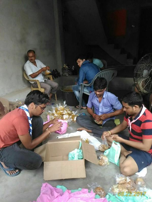 बाढ़ पीड़ितों के लिए WOSM (Messenger of peace) से आए मदद का न्यूज़ दूसरों जिलो में भी छाया