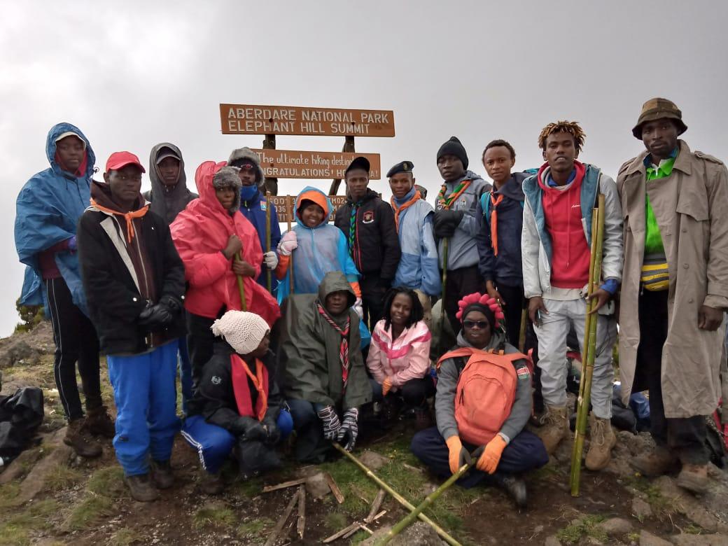 MOUNTAIN RESCUE-MOUNTAINEERING BADGE -STAGE 1