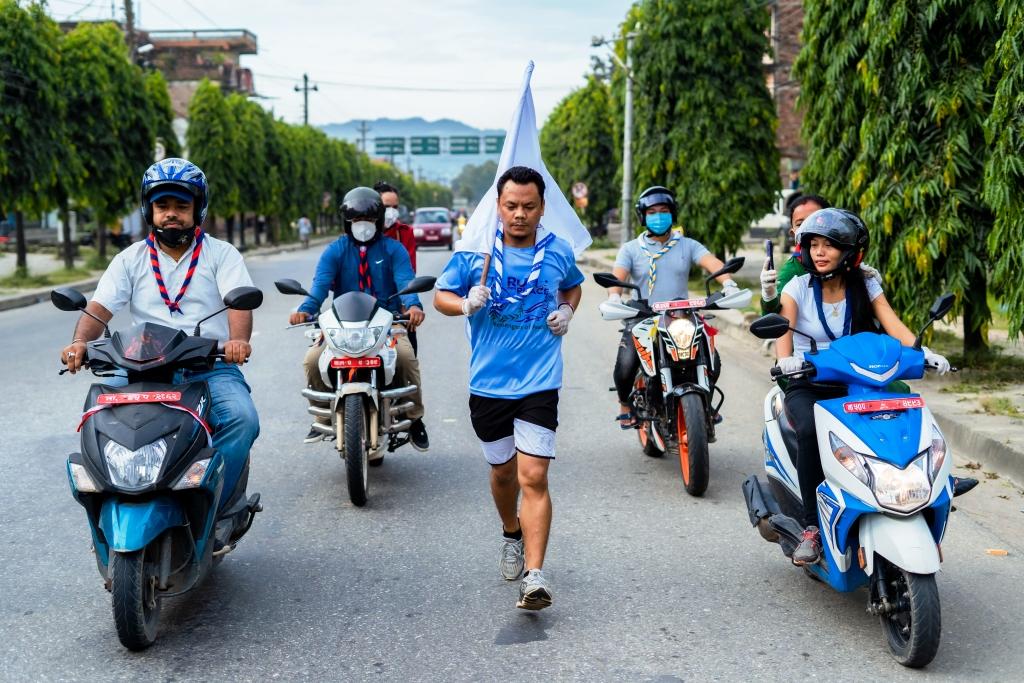 Rover leader run for peace