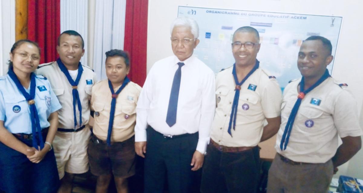 MR  WILLIAM RATREMA LIVRE SES EXPÉRIENCES DU SCOUTISME