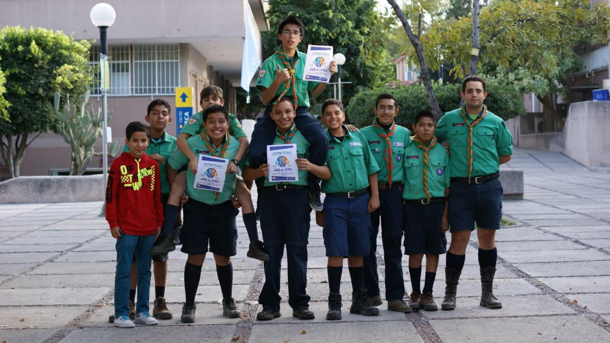 Fotos de La base JOTA JOTI  del Grupo 7 de Scouts de San Luis Potosí, México.  la cual estuvo ubicada en la Facultad de Ingeniería de la Universidad Autónoma de San Luis Potosí.
