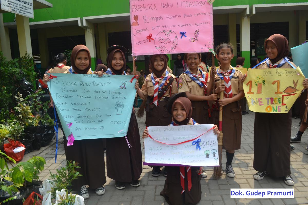 Suka Menanam, Rajin Merawat Tanaman