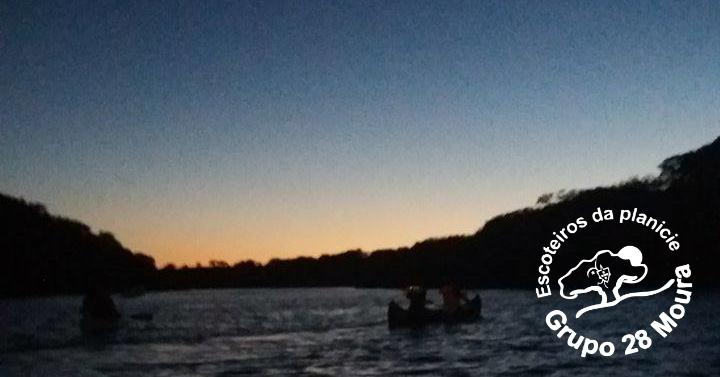 Descida de Rio Noturna em Canoa: "Noite de Lua Cheia"