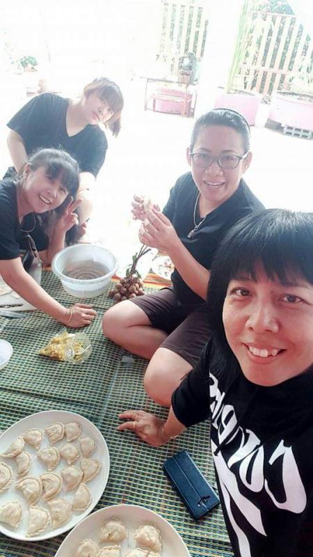 กะหรี่พั๊พ