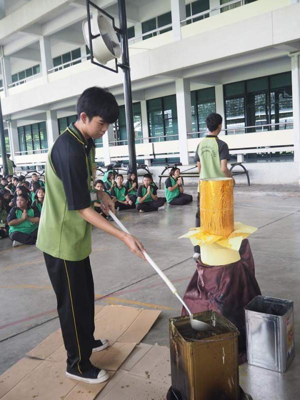 รวมกิจกรรมหล่อเทียนพรรษาที่วิทยาลัย