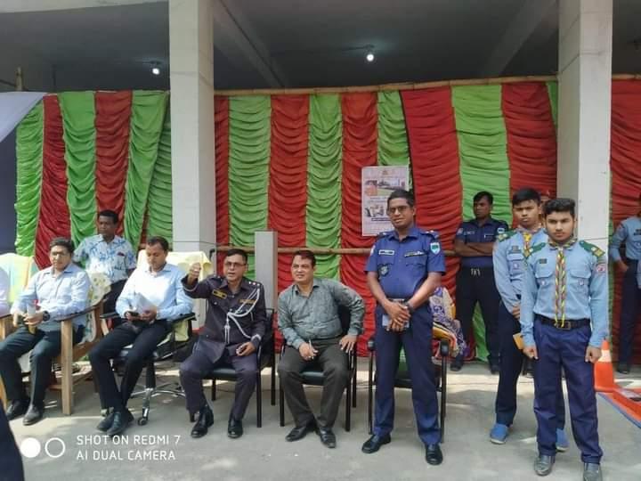 সিভিল সার্জন সার্ভিসে ফায়ার সার্ভিসের সাথে তাদের নিয়ম অনুযায়ী প্রশিক্ষন।