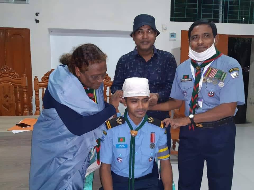 স্কাউট বিশ্বব্যাপী একটি অরাজনৈতিক, স্বেচ্ছাসেবামূলক প্রতিষ্ঠান।।