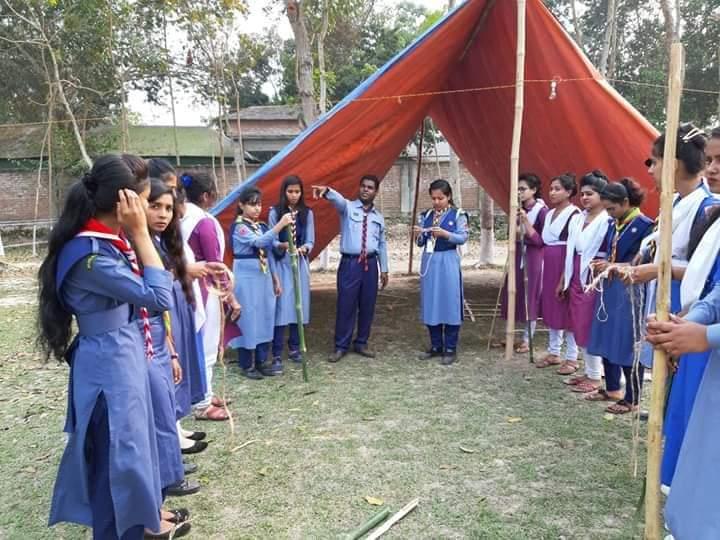 তাবু বাস