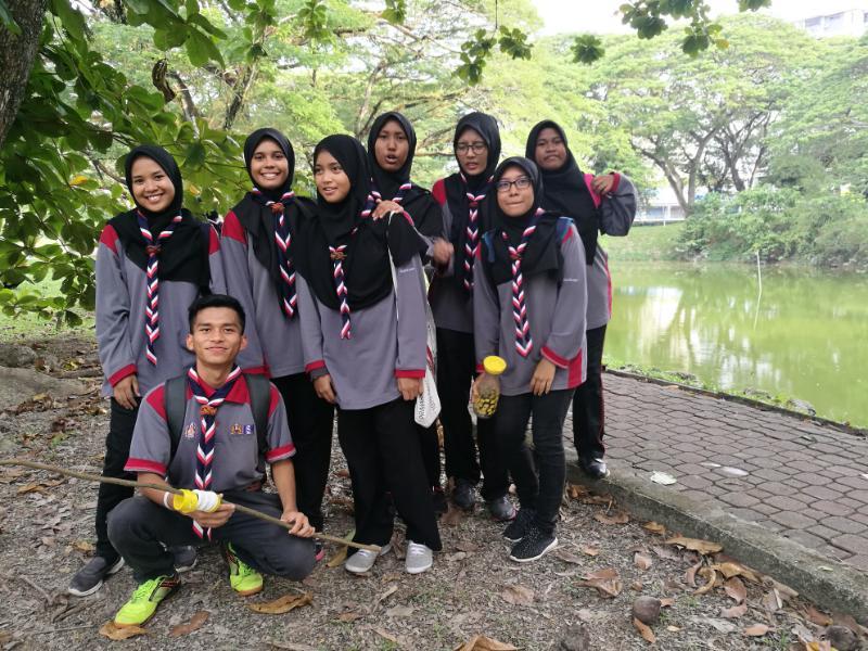 Crew J-Jom Bersihkan Tasik Fajar