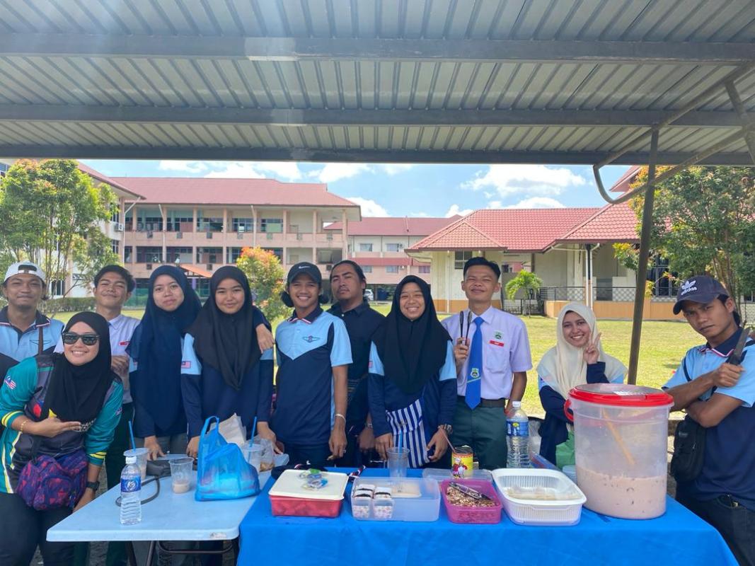 Karnival Hari Kantin Sekolah Kebangsaan Bukit Garam 2 .