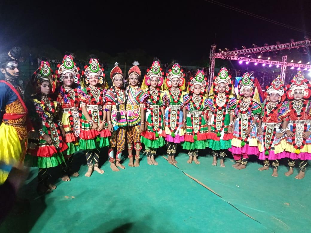 we conduct a program on youth cultural dance 