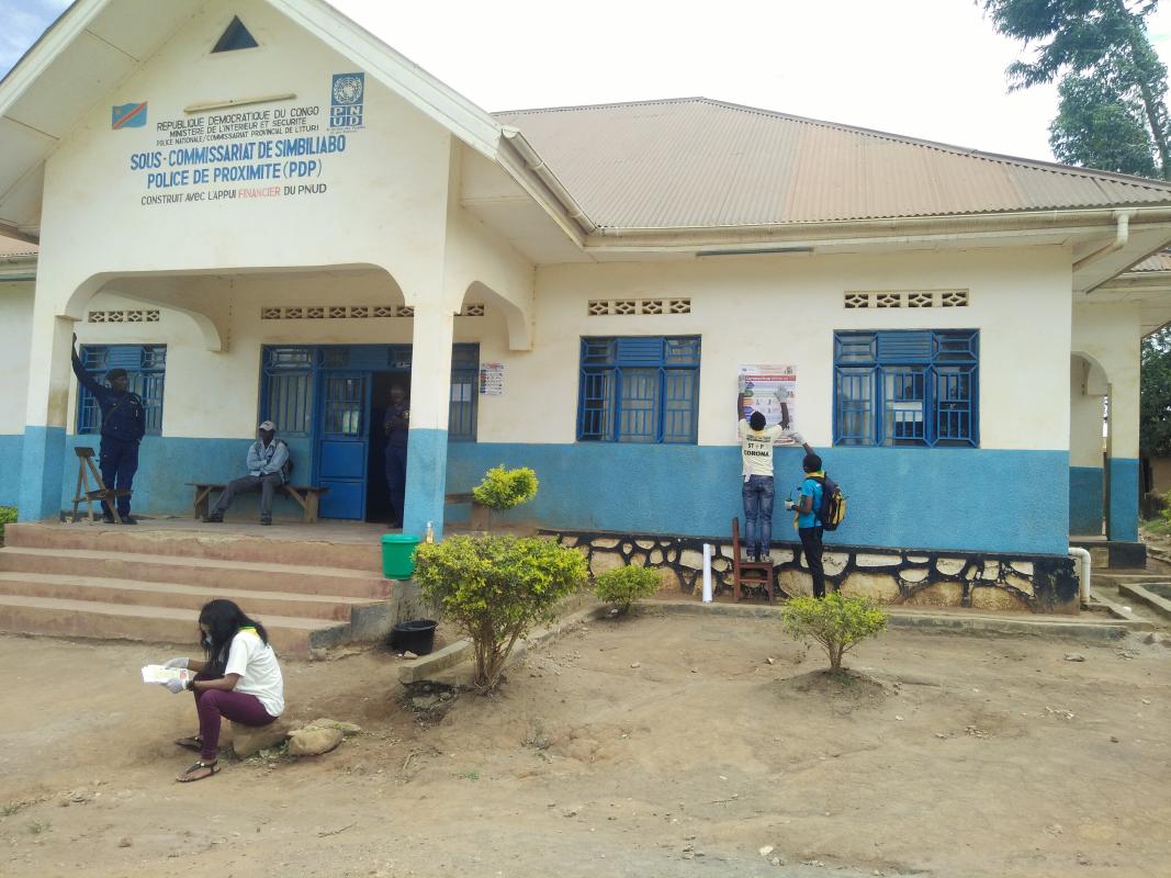 Distribution des dépliants