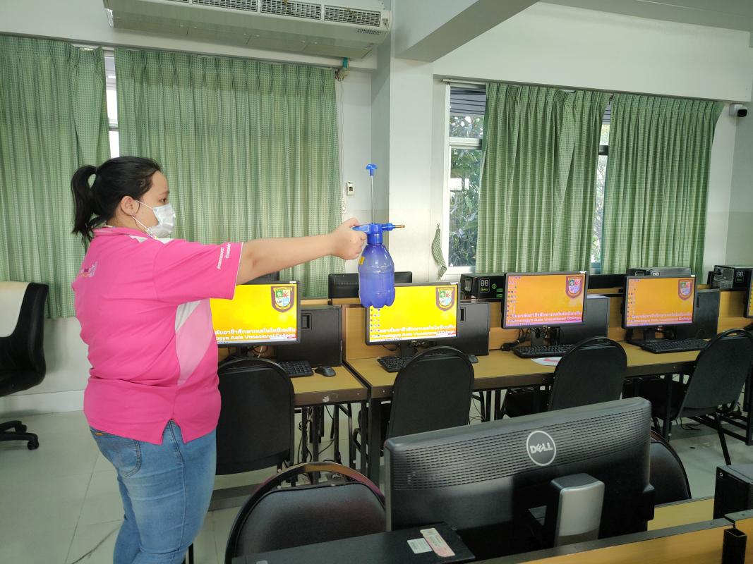 ดูแลสถานที่ รักษาความสะอาดห้องปฏิบัติการคอมพิวเตอร์