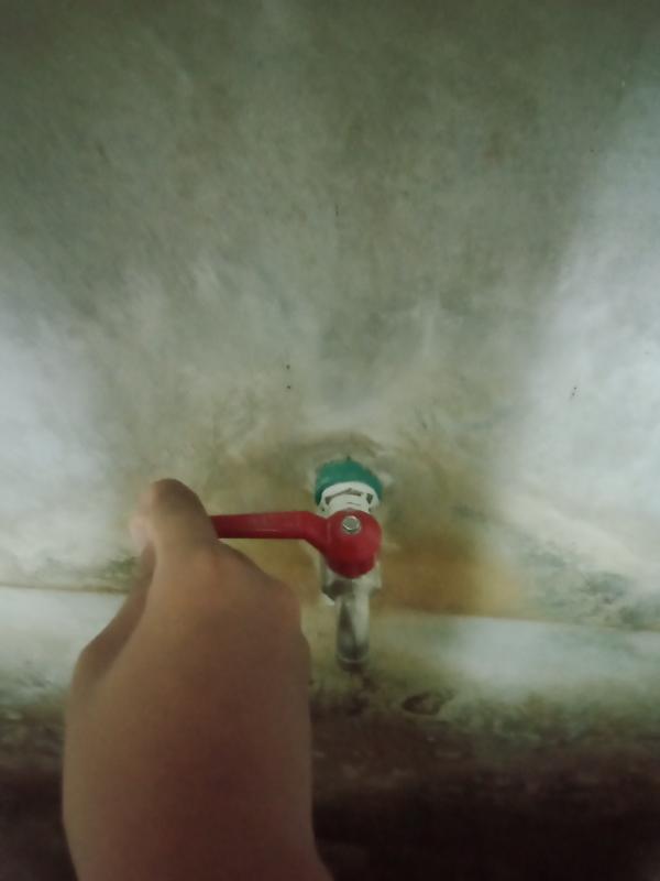 ปิดก๊อกน้ำเพื่อประหยัดน้ำ