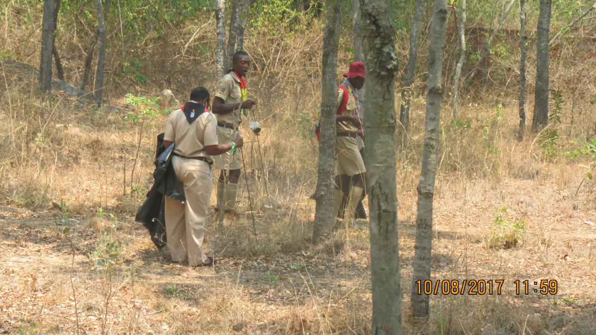 CLEAN UP AT RUWA SCOUT PARK