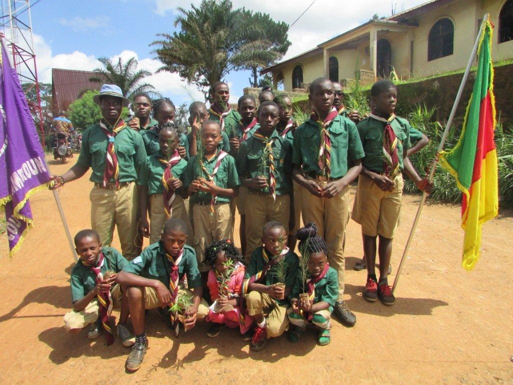  "Opération un Scout, un Arbre" : Les fourmis Laborieuses du Cameroun pour un monde vert et meilleur/ "Operation a Scout, a Tree": The Cameroonian's Toiling Ants for a Green and better world world