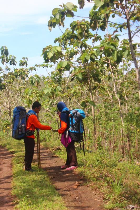 Racana Orienteering Games (ROG) V Tingkat Pramuka SMA/SMK/MA se-Jawa dan PerguruanTinggi se-Jawa dan Sumatra Tahun 2016  oleh Racana W.R. Supratman dan Racana Fatmawati Pangkalan Universitas Negeri Yogyakarta
