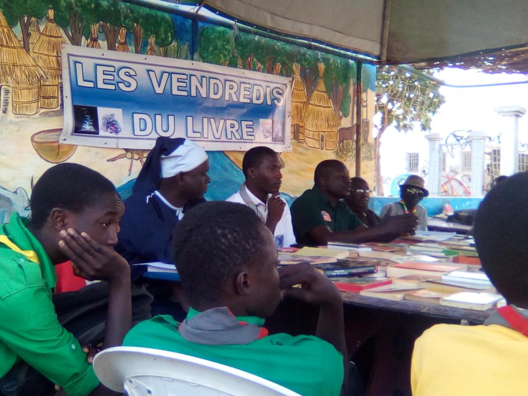 "Vendredi des livres" des scouts de guédiawaye 